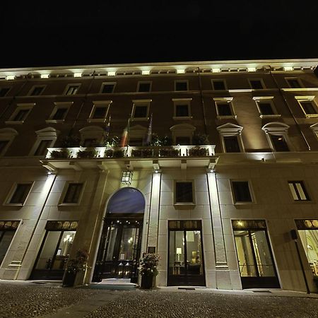 Due Torri Hotel Verona Bagian luar foto
