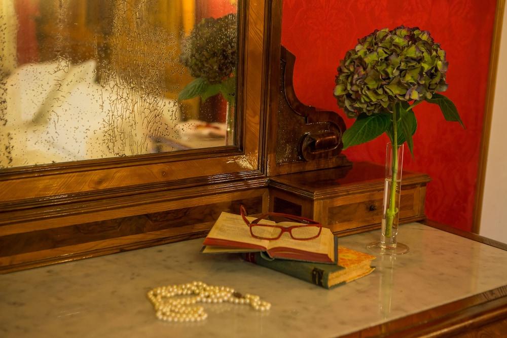 Due Torri Hotel Verona Bagian luar foto