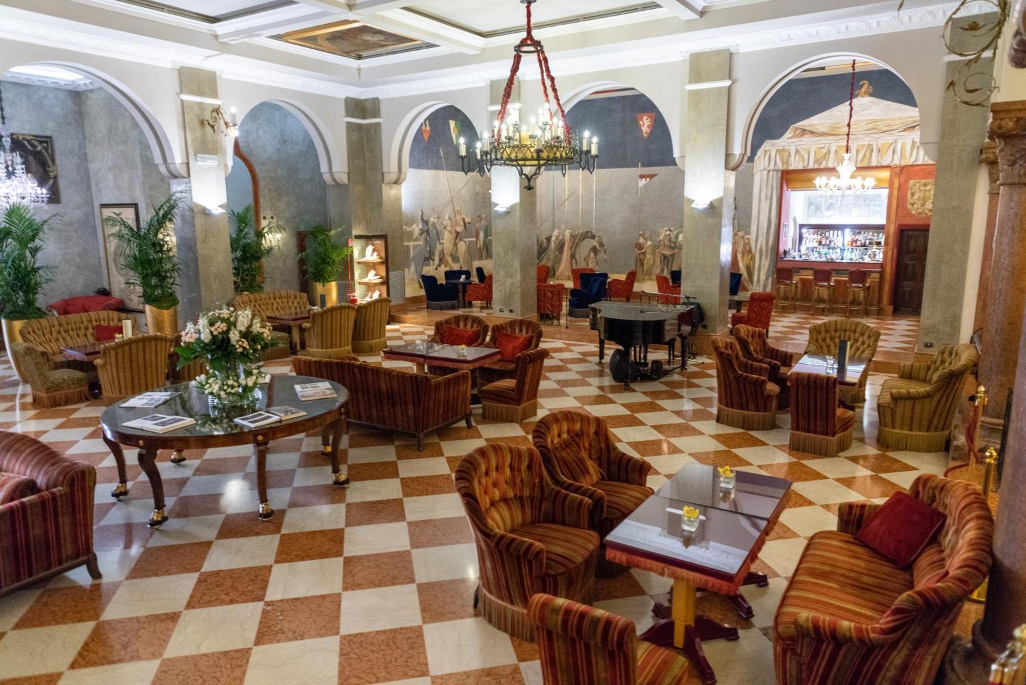 Due Torri Hotel Verona Bagian luar foto