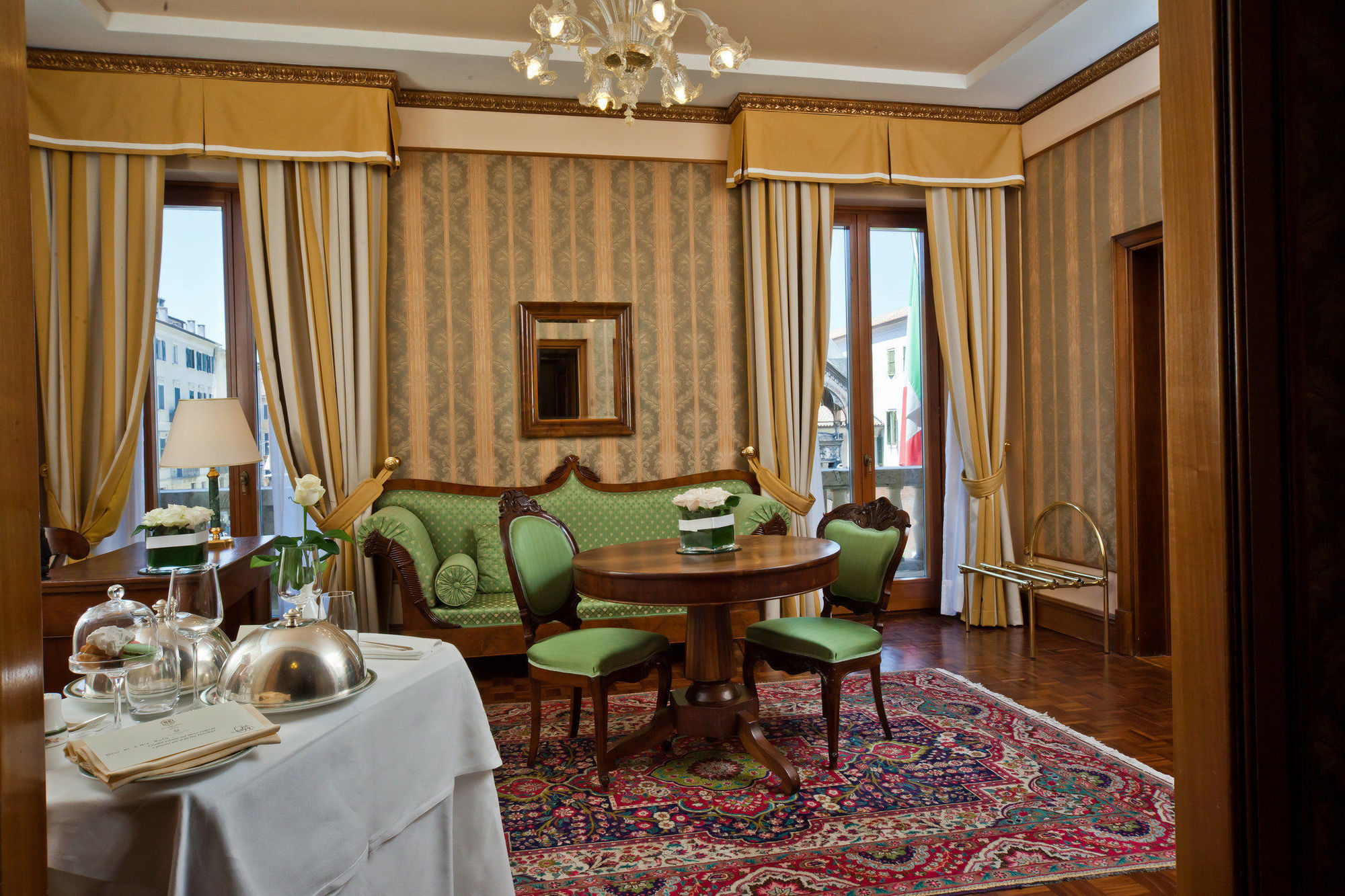 Due Torri Hotel Verona Bagian luar foto