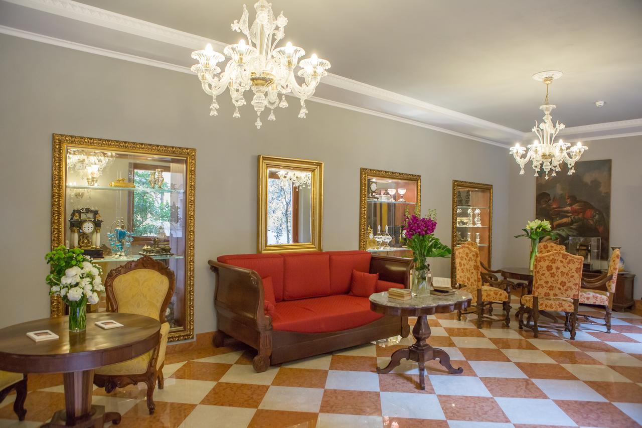 Due Torri Hotel Verona Bagian luar foto