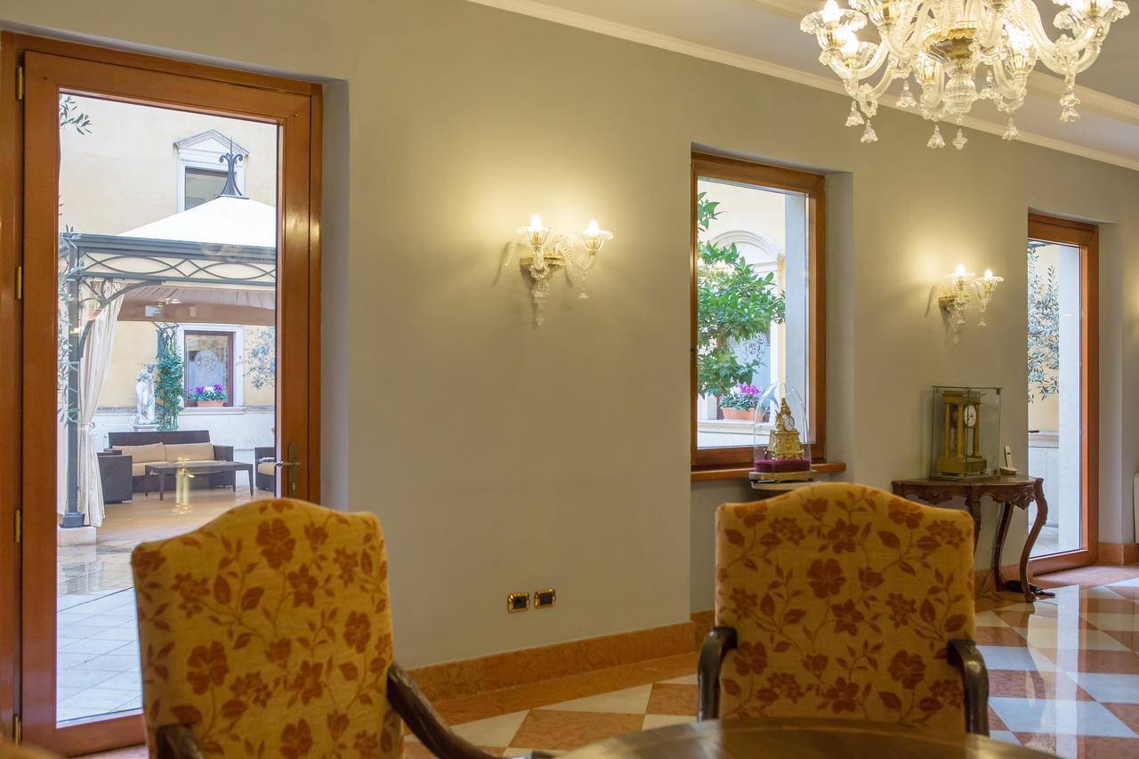 Due Torri Hotel Verona Bagian luar foto