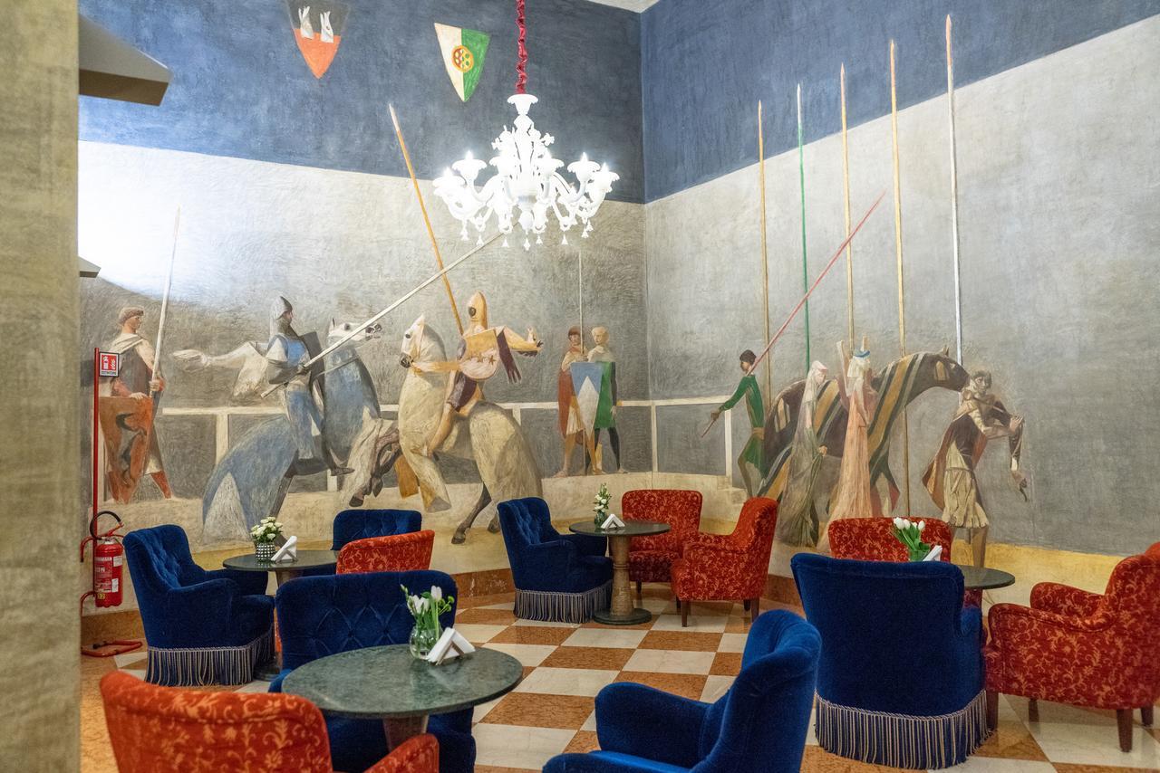 Due Torri Hotel Verona Bagian luar foto
